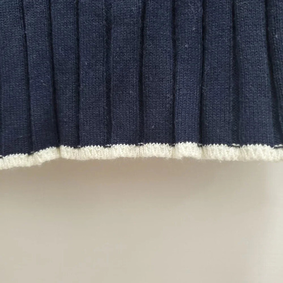 Guess Jeans Women's Vintage Navy Ivory‎ Preppy Ribbed V-neck Academia Sweater L - Picture 3 of 8